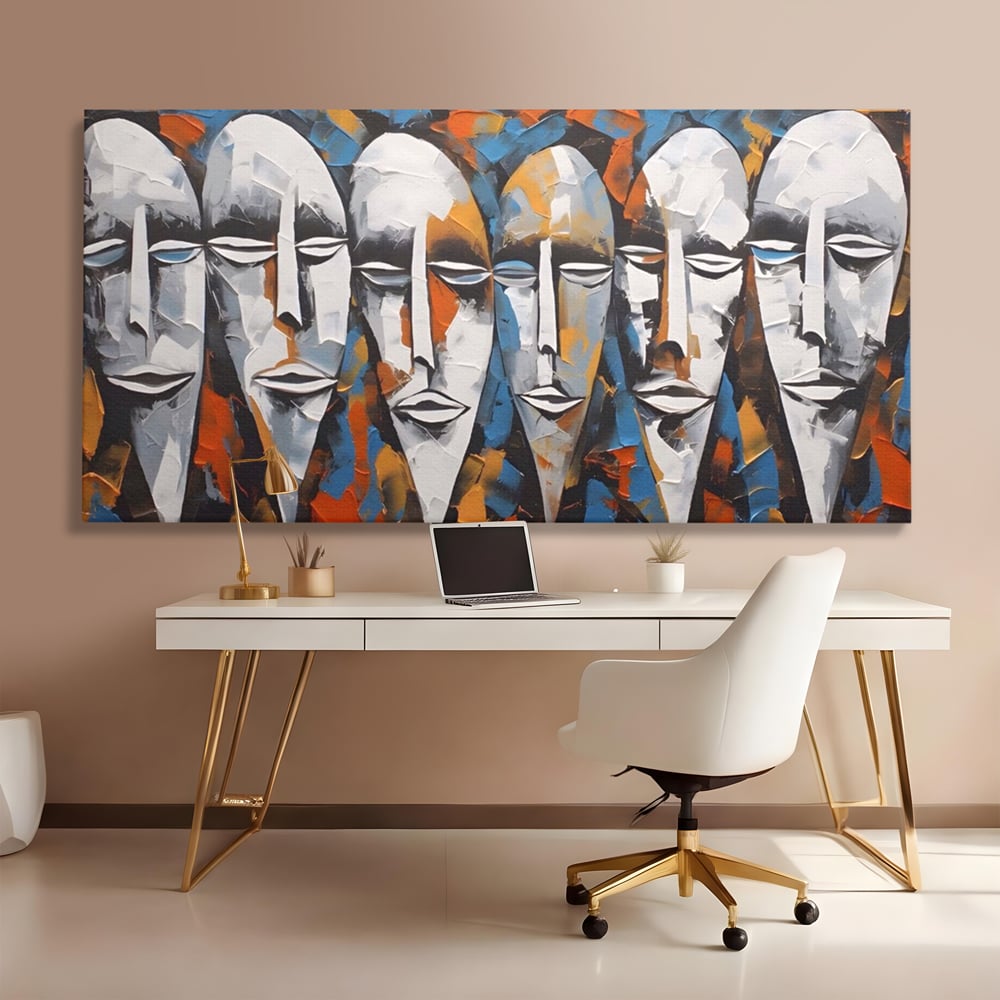 Tablou canvas cu tablou abstract cu masti tribale albe, fara rama, pe sasiu de lemn, pe perete intr-un birou